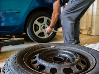 Verifica presiunea anvelopelor