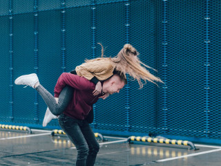 Nu uitati sa va distrati impreuna