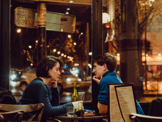 Vrei sa iesi la intalniri