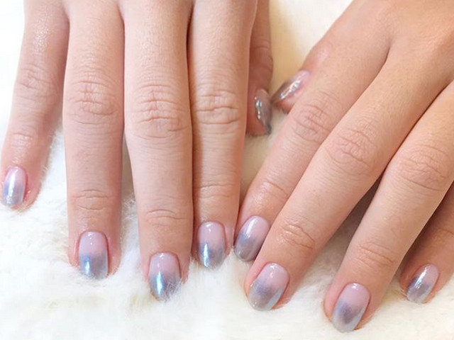 Se asorteaza aproape oricarei tinute