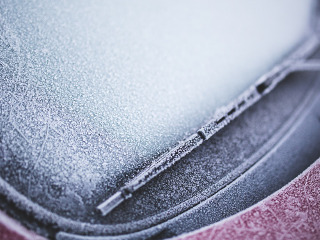 Acopera stergatoarele de parbriz cu sosete