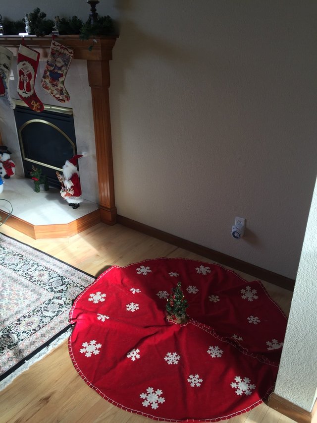 Priveste cu atentie!