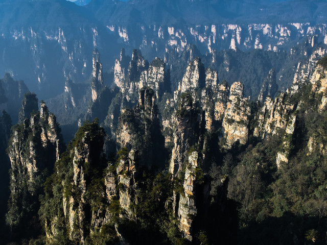 Parc recunoscut pentru relieful columnar produs de eroziune