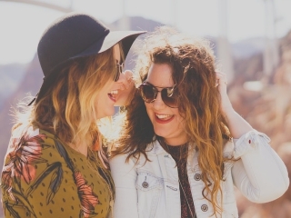 Discutie intre prietene