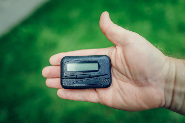 Isi mai aminteste cineva de pager?