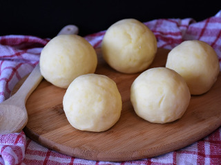 Ce preparate culinare se servesc