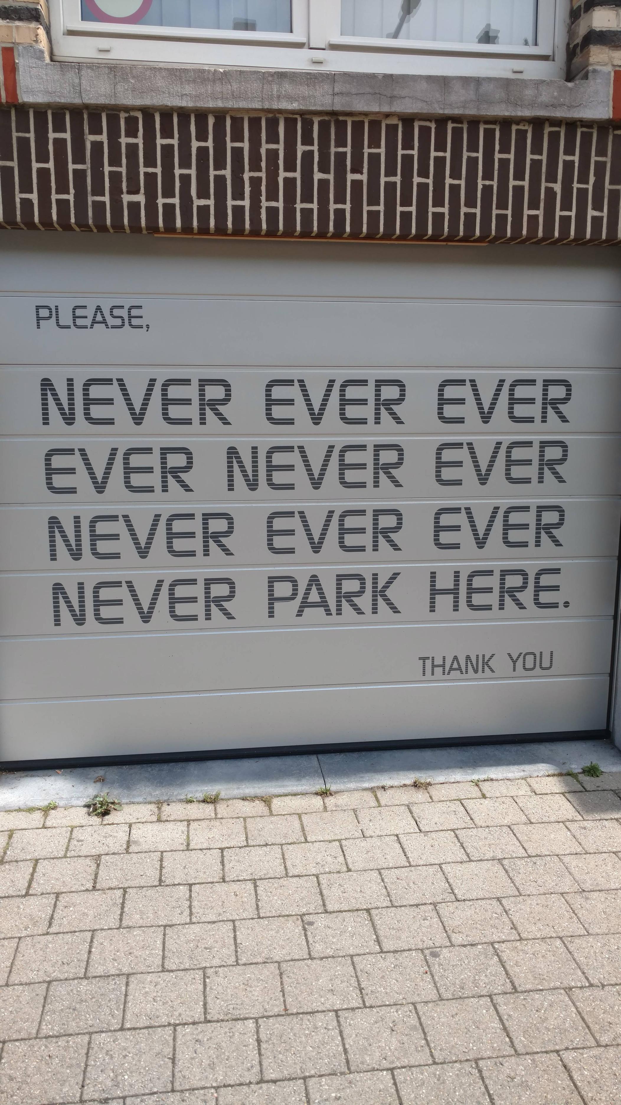 Nu parca absolut niciodata aici