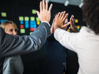 Da dovada de o performanta exemplara