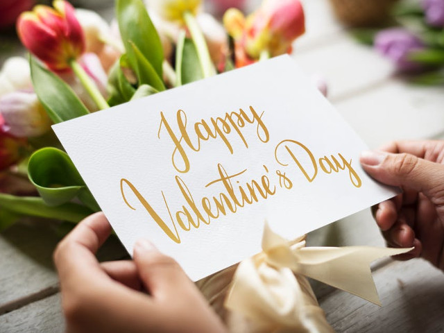 Comercializarea primelor felicitari