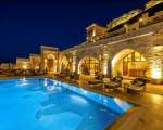 Cel mai luxos hotel: Kayakapi Premium Caves Cappadocia in Turcia