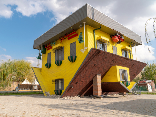 Casa cu susul jos in Ankara, Turcia