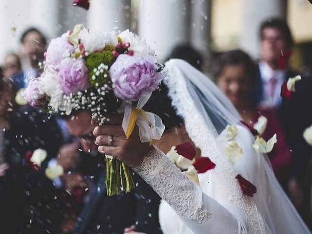 Planta medicinala in buchetul miresei