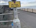 Un anunt neinspirat: "Fara crime in intervalul 8am - 6pm"