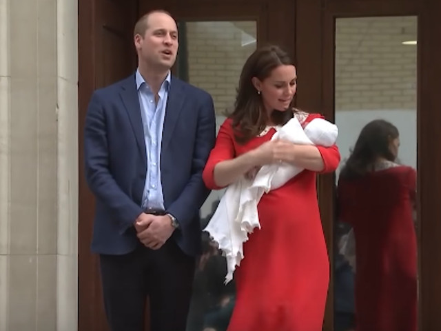 Prima aparitie in public cu copilul