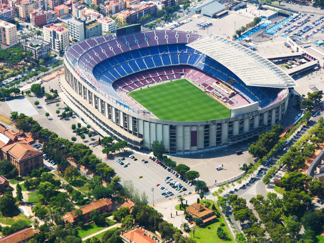 ...dar si pentru cei care iubesc fotbalul (Stadionul Camp Nou)