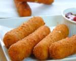 Mozzarella sticks cu sos salsa