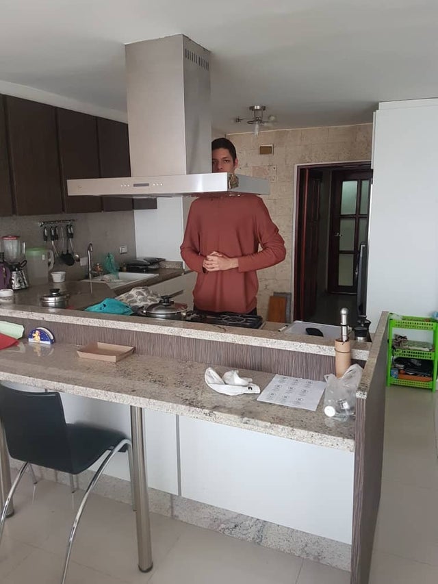 E clar ca persoanele inalte nu isi gasesc locul in bucatarie