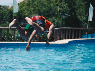 Ai grija la saritura in apa