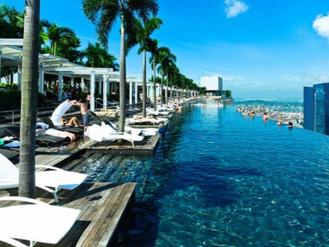Hotelul The Marina Bay Sands din Singapore