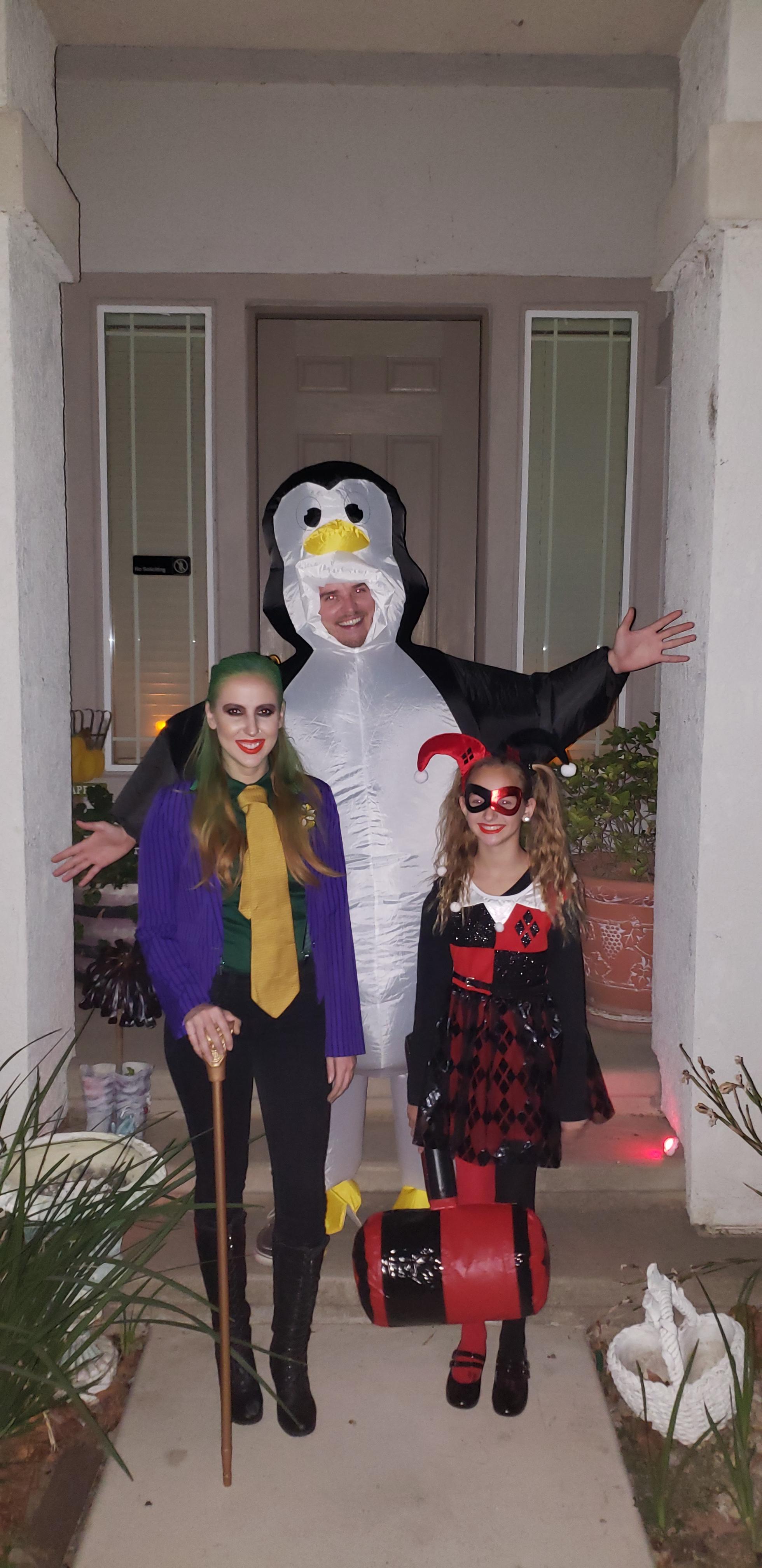 "Cred ca prietenul meu nu a inteles prea bine cand am spus ca ar trebui sa fie pinguinul..."