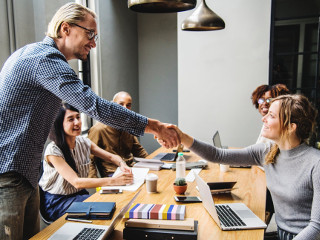 Poarta-te cat mai frumos