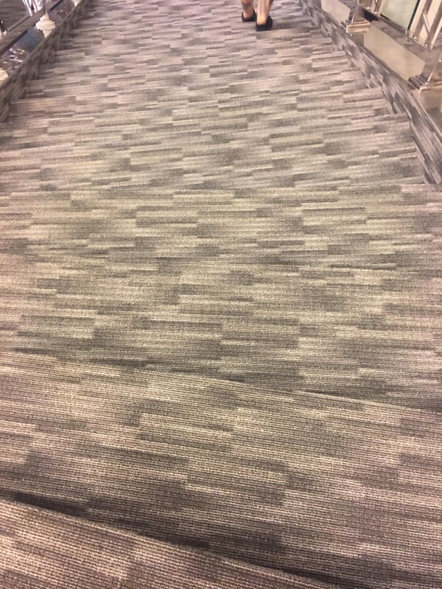 Imagine care te face sa te intrebi "unde sunt scarile"?