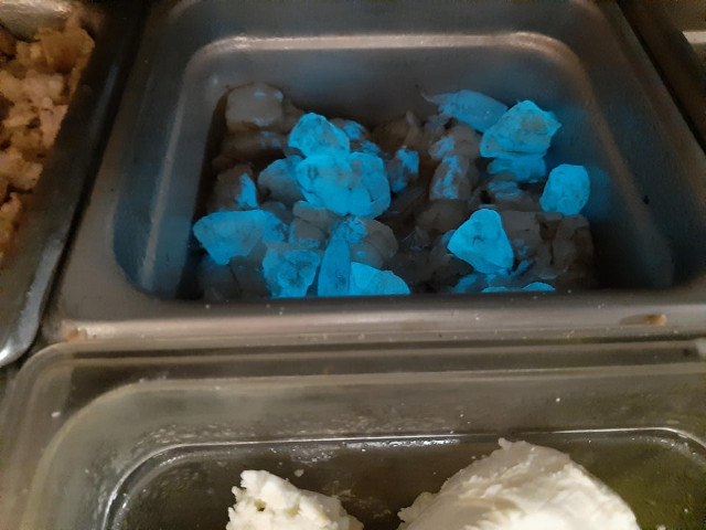 Creveti care stralucesc