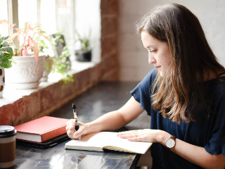 Exercitii de inlocuire a gandurilor negative cu cele pozitive