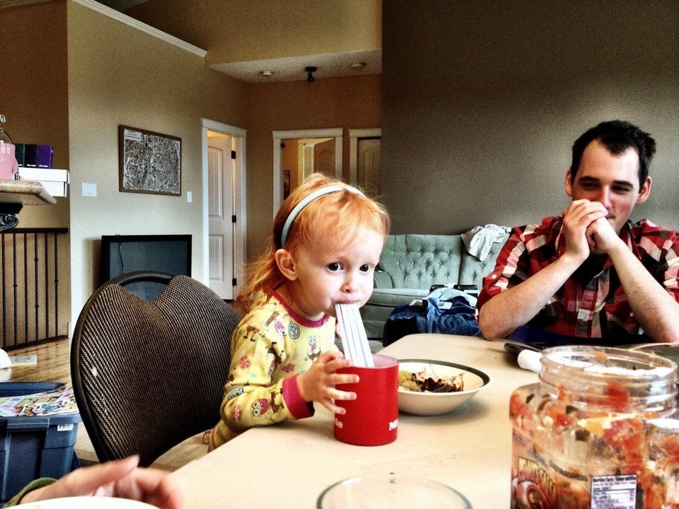 Fetita a decis ca un singur pai nu este de ajuns