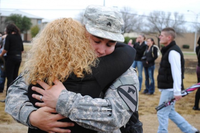 Sotul ei s-a intors din ultima sa misiune din Iraq