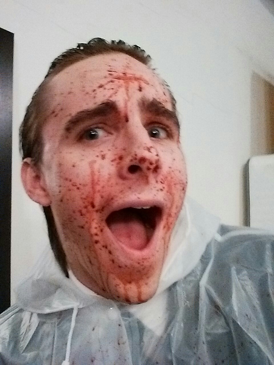 Sosia lui Christian Bale (personajul Patrick Bateman) din "American Psycho"?