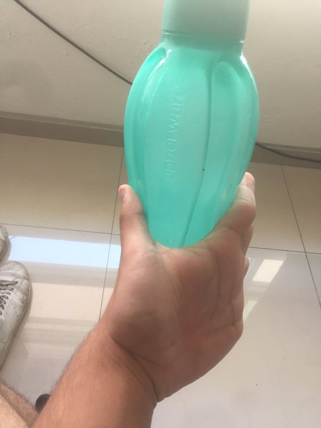 Trebuie sa fie destul de interesant sa poti apuca obiectele invers