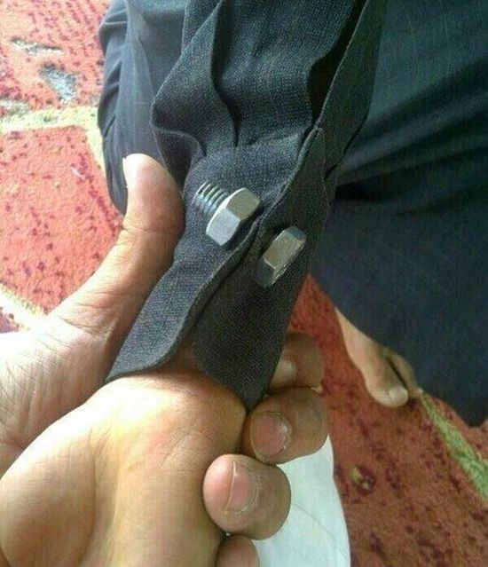 Cand se rupe nasturele si nu ai unul de rezerva