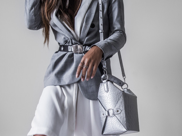 Investeste intr-o geanta