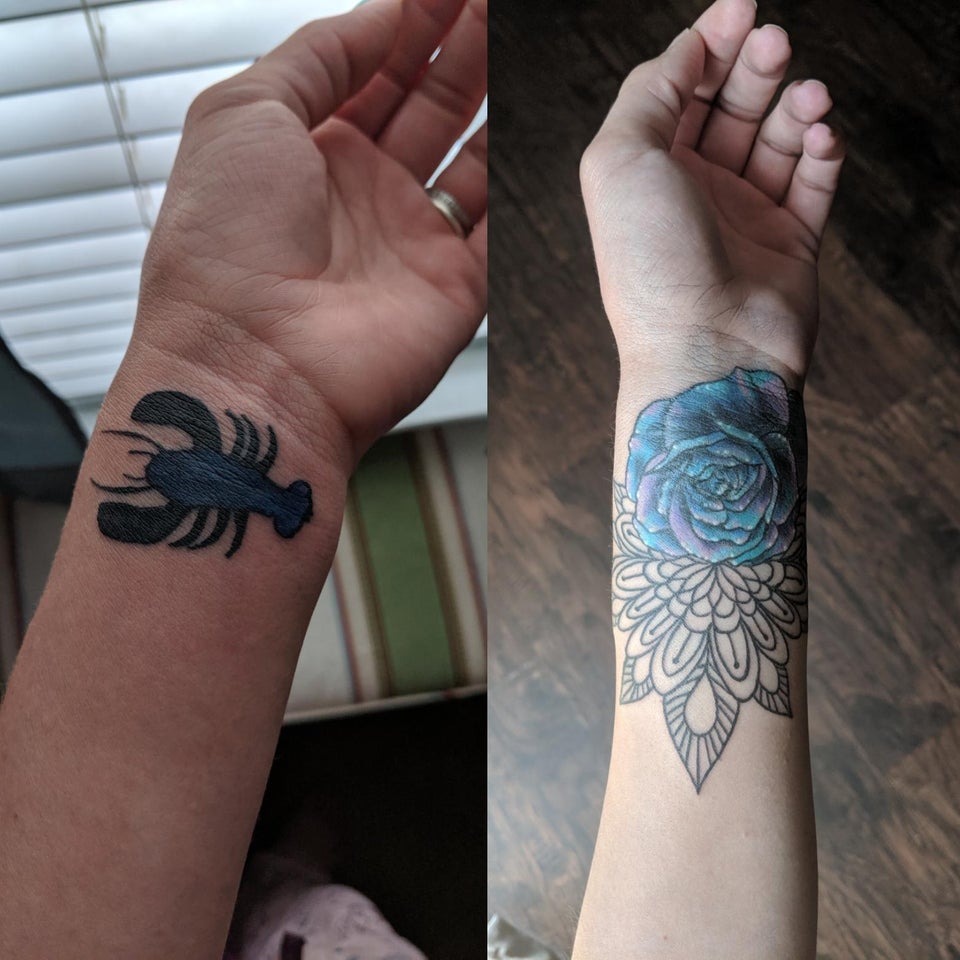 A decis in sfarsit sa acopere tatuajul nu foarte reusit