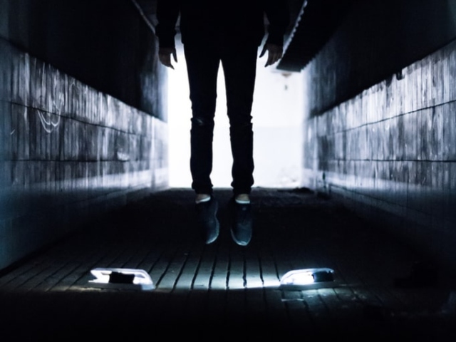 Corpul uman se "misca" timp de un an de cand murim