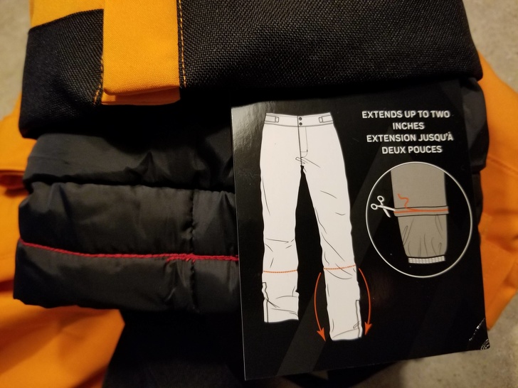 Acesti pantaloni pentru copii iti dau posibilitatea sa ii faci mai lungi