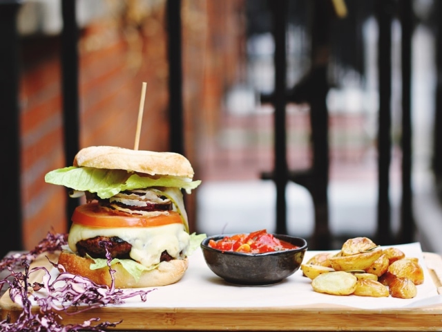 Paharele pentru sos nu sunt atat de mici