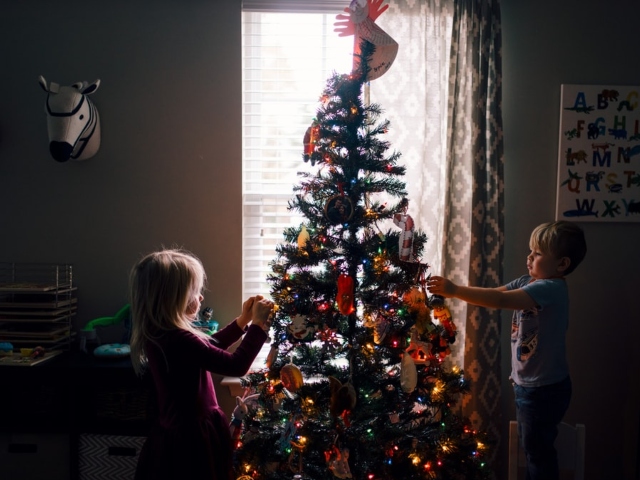 Direct in fata unui geam