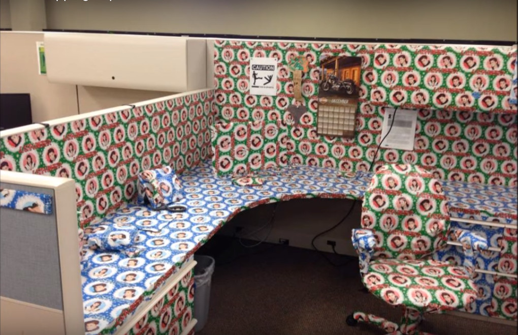 I-a impachetat tot biroul unui coleg de munca