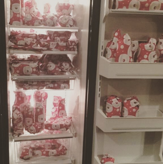 Pana si mancarea din frigider este un "cadou"