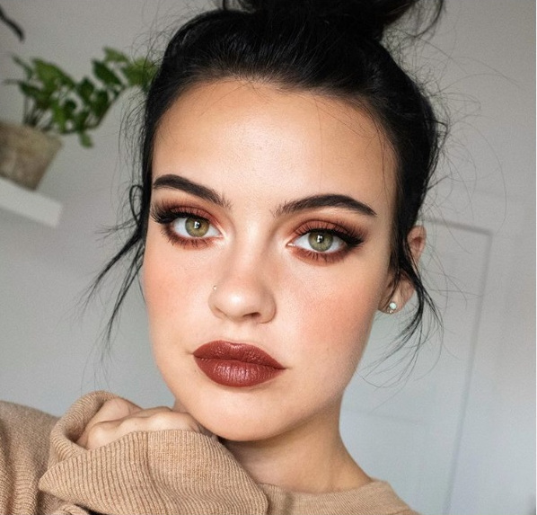 Machiaj in culori neutre