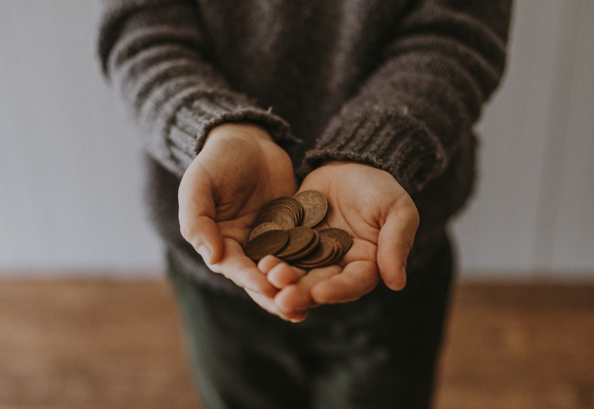 Achita datoriile si nu cheltui bani