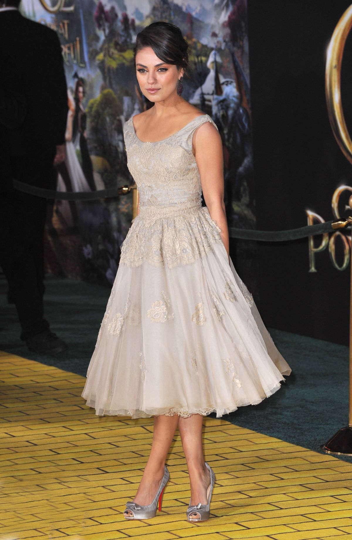 Mila Kunis, la premiera "Grozavul si puternicul Oz", Teatrul El Capitan, Los Angeles, februarie 2013