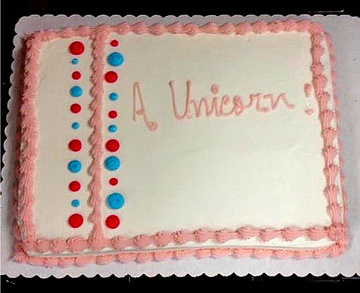 A cerut un tort cu un unicorn, dar a primit un tort pe care doar scria "unicorn"