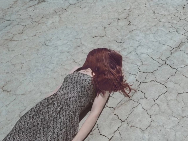 Pot diminua efectele unei crize existentiale