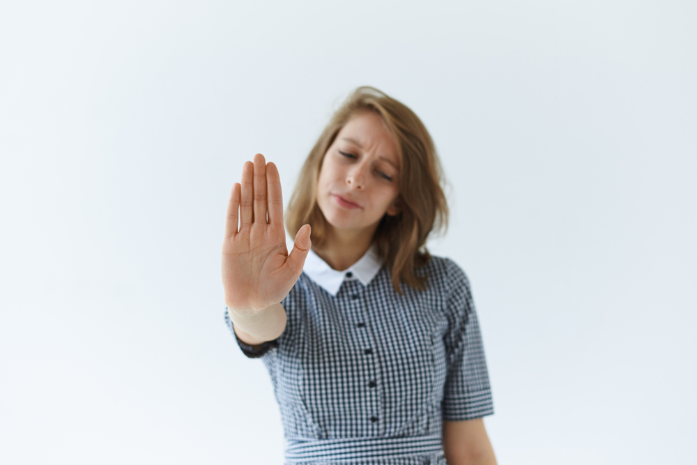 1. Te-ai transformat intr-o persoana inaccesibila