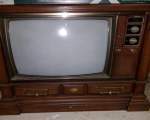 18. Televizor fabricat in anii 1970