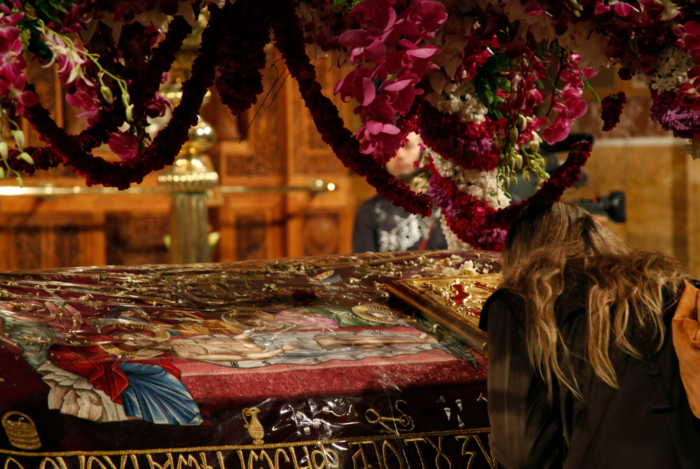 Se înconjoară biserica cu Sfântul Epitaf