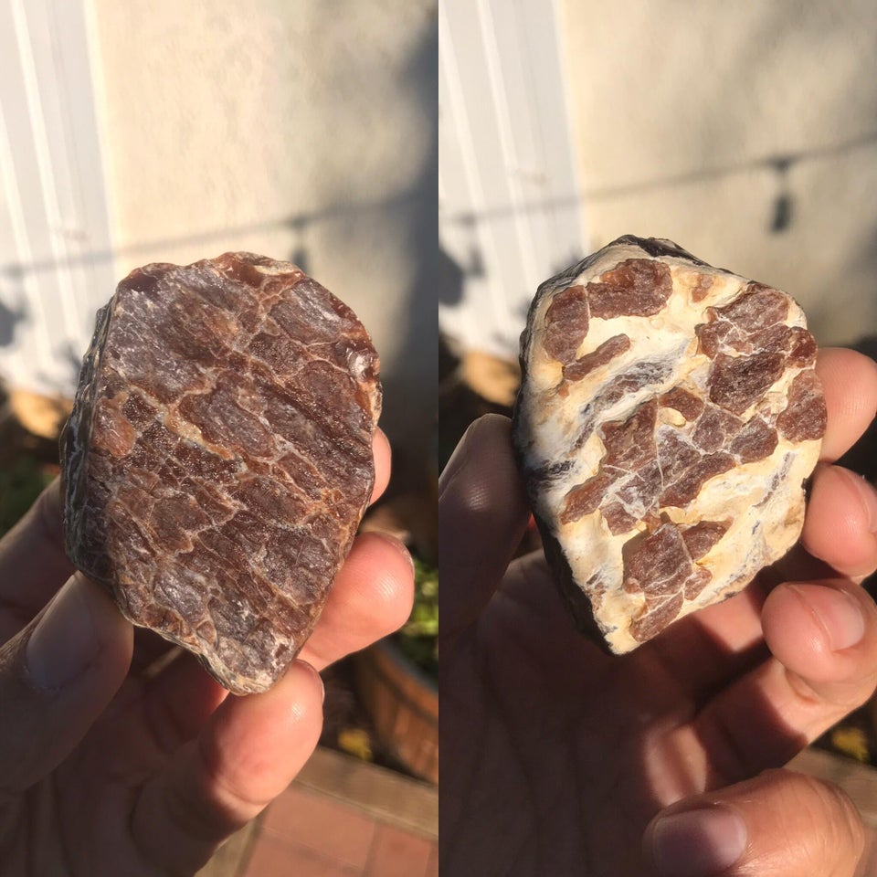 Este o piatră, nu o bucată de carne